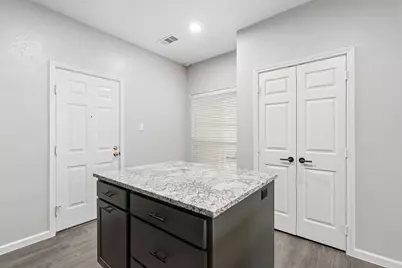 59 N Avonlea Circle N, The Woodlands, TX 77382 - Photo 14