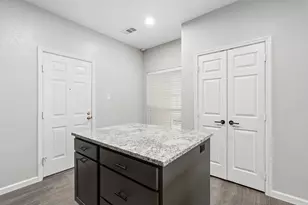 59 N Avonlea Circle N, The Woodlands, TX 77382 - Photo 14