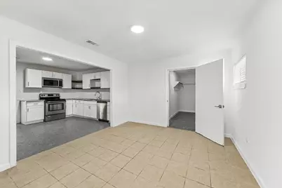 9713 Richcroft Street, Houston, TX 77029 - Photo 6