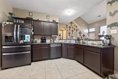 155 Horn Court, Baytown, TX 77523 - Photo 12