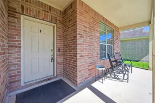 155 Horn Ct, Baytown, TX 77523 - Photo 4