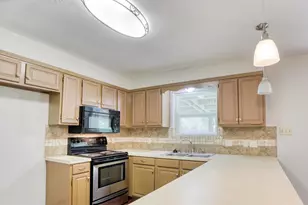 607 Rosewood Dr, Victoria, TX 77901 - Photo 14