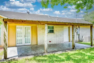 607 Rosewood Dr, Victoria, TX 77901 - Photo 32