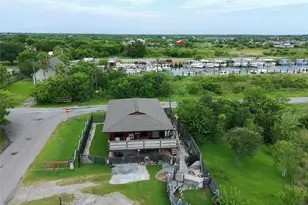1019 Sunset Dr, Dickinson, TX 77539 - Photo 1