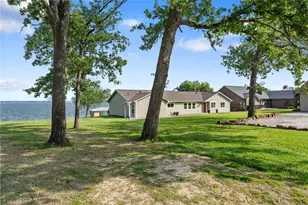 292 Old Post Rd S, Livingston, TX 77351 - Photo 8