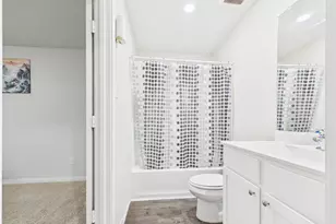 6403 Winter Elm St, Houston, TX 77048 - Photo 22