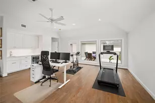 903 Daria Dr, Houston, TX 77079 - Photo 16