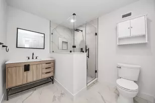 9261 Autauga St, Houston, TX 77080 - Photo 12