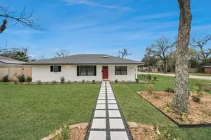 9261 Autauga St, Houston, TX 77080 - Photo 2