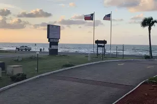 9520 Seawall Blvd, Galveston, TX 77554 - Photo 6