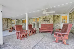 1909 Hunt Dr, Friendswood, TX 77546 - Photo 24