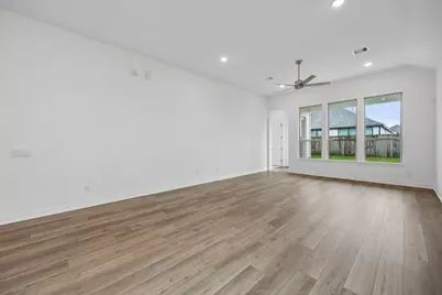13722 Ballast Green Drive, Texas City, TX 77568 - Photo 8