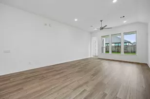 13722 Ballast Grn Dr, Texas City, TX 77568 - Photo 8
