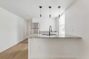 905 74th St, Houston, TX 77011 - Photo 6