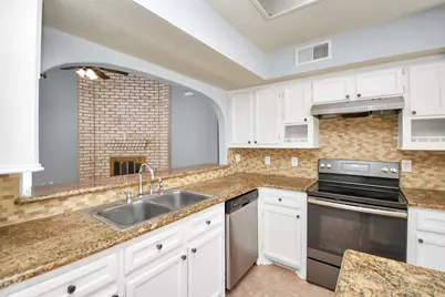 11730 Zarroll Drive, Houston, TX 77099 - Photo 10