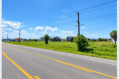 2058 Highway 87, Crystal Beach, TX 77650 - Photo 2