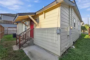 1110 Cordell St, Houston, TX 77009 - Photo 12