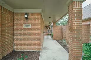 13839 Carriage Walk Ln, Houston, TX 77077 - Photo 4