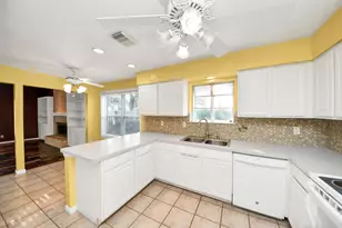 2623 Sugar Mill Dr, Sugar Land, TX 77479 - Photo 30