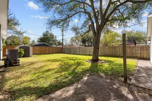 8113 White Ave, Hitchcock, TX 77563 - Photo 22