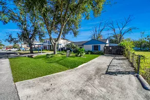 1404 Aldrich St, Houston, TX 77055 - Photo 4