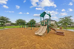 901 Kingwood Dr, League City, TX 77573 - Photo 34