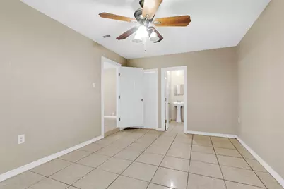 10449 Castleton Street, Houston, TX 77016 - Photo 18