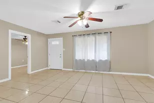 10449 Castleton St, Houston, TX 77016 - Photo 4