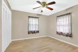 10449 Castleton St, Houston, TX 77016 - Photo 14
