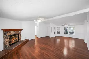 3614 College St, Damon, TX 77430 - Photo 6