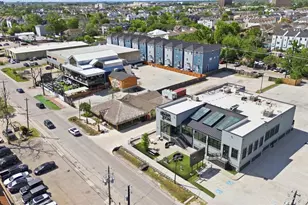 1426 W 21st St, Houston, TX 77008 - Photo 2
