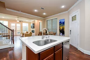 8413 Water Oak Pass Dr, Houston, TX 77055 - Photo 6