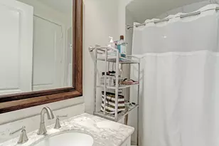 2015 McClendon St, Houston, TX 77030 - Photo 22