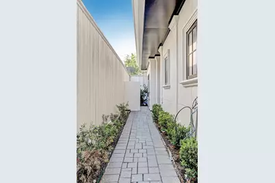 2015 McClendon Street, Houston, TX 77030 - Photo 4