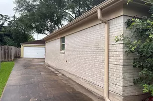 7903 Augustine Dr, Houston, TX 77036 - Photo 6