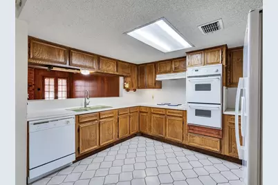 1320 Town Circle #1, Baytown, TX 77520 - Photo 12