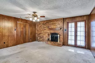 1320 Town Cir, Baytown, TX 77520 - Photo 4