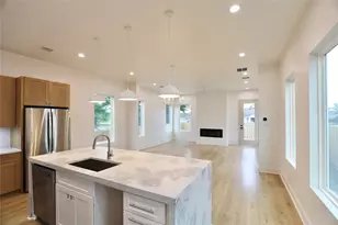 510 E 37th St, Houston, TX 77022 - Photo 12