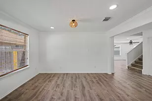 11910 Lois Ln, Pinehurst, TX 77362 - Photo 8
