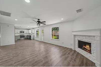 11910 Lois Lane, Pinehurst, TX 77362 - Photo 14