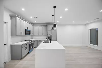 8218 Lawler Street #B, Houston, TX 77051 - Photo 8