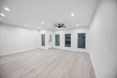 8218 Lawler Street #B, Houston, TX 77051 - Photo 12