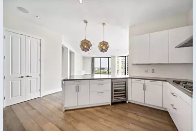 1409 Post Oak Boulevard #1602, Houston, TX 77056 - Photo 14