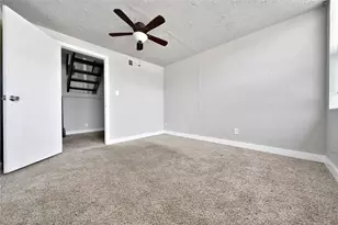 28 Lakeway St, Conroe, TX 77304 - Photo 6