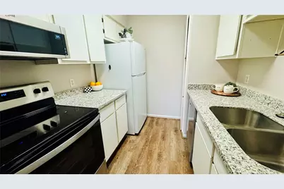 1900 Bay Area Boulevard #136, Houston, TX 77058 - Photo 8