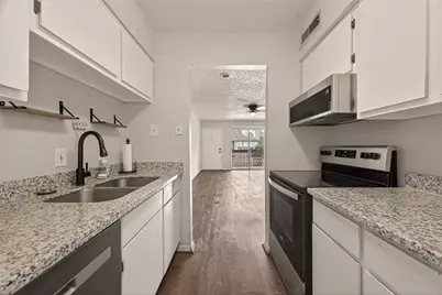 1900 Bay Area Boulevard #136, Houston, TX 77058 - Photo 4