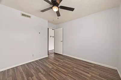 1900 Bay Area Boulevard #136, Houston, TX 77058 - Photo 20