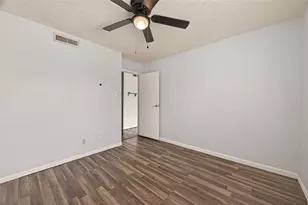 1900 Bay Area Blvd, Houston, TX 77058 - Photo 20