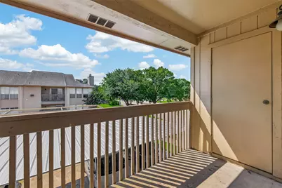1900 Bay Area Boulevard #136, Houston, TX 77058 - Photo 14