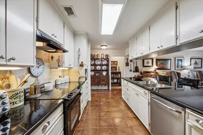 806 W Hacienda, Bellville, TX 77418 - Photo 10